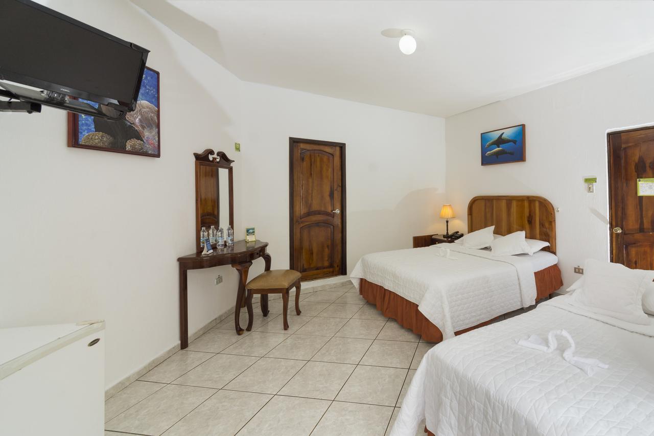 Grand Hotel Lobo De Mar Puerto Ayora  Exterior foto